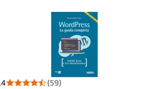 Guida completa su come si crea un blog con WordPress. Immagine di un laptop con codice e logo WordPress.