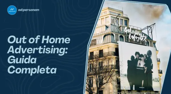 Pubblicità esterna: guida completa. Un cartellone pubblicitario di "ami alexandre mattiussi" domina la facciata di un edificio storico, un esempio di digital advertising.