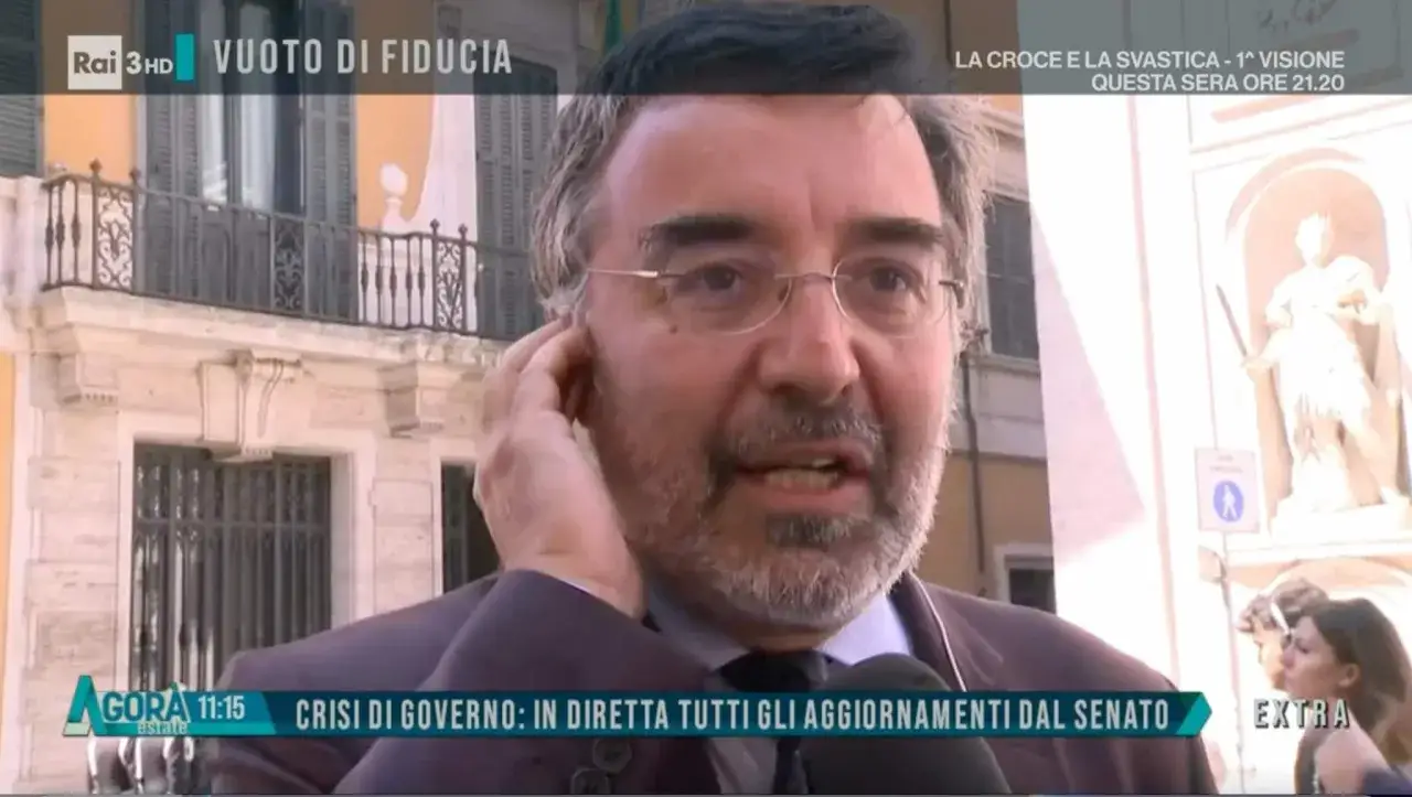 Marco Damilano, giornalista, parla in diretta da Palazzo Madama per