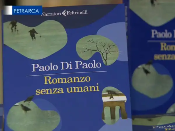 Copertina del libro "Romanzo senza umani" di Paolo Di Paolo, con illustrazioni evocative.