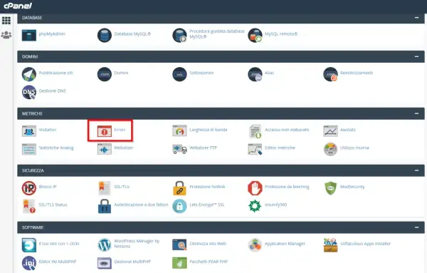 Dashboard cPanel con sezione "Metriche" evidenziata, dove un'icona di avviso indica la presenza di "Errori", un importante codice di stato da controllare.